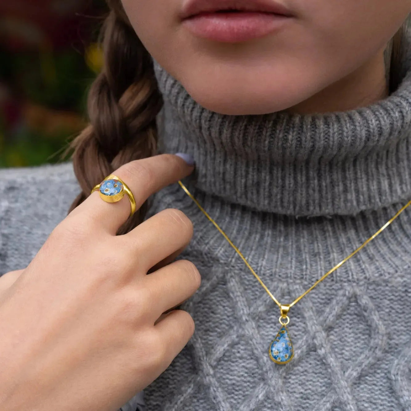 Collier myosotis par Shrieking Violet® Goutte en argent sterling plaqué or.